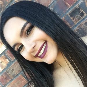 Meet your Posher, Yvette